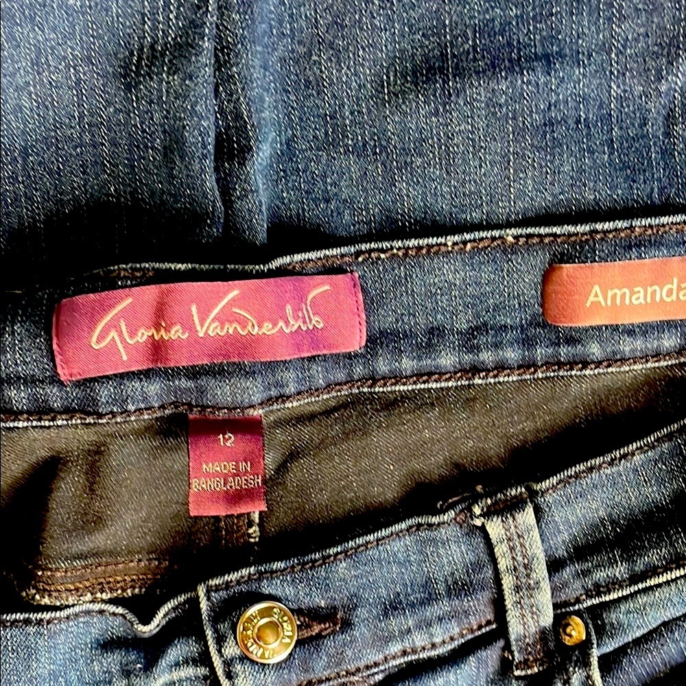 Gloria Vanderbilt Amanda Cropped Stretch Blue Jeans - Picture 5 of 8